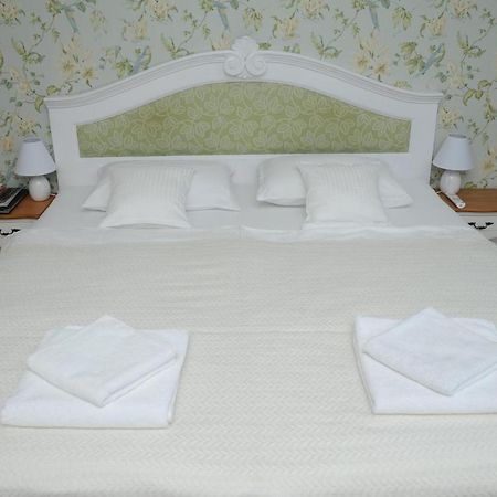 Sophie Apartment Oradea Exterior foto