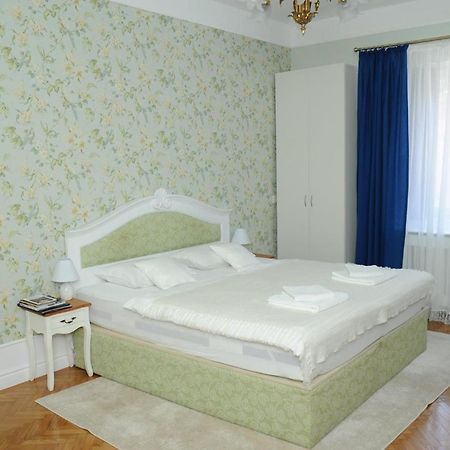 Sophie Apartment Oradea Exterior foto