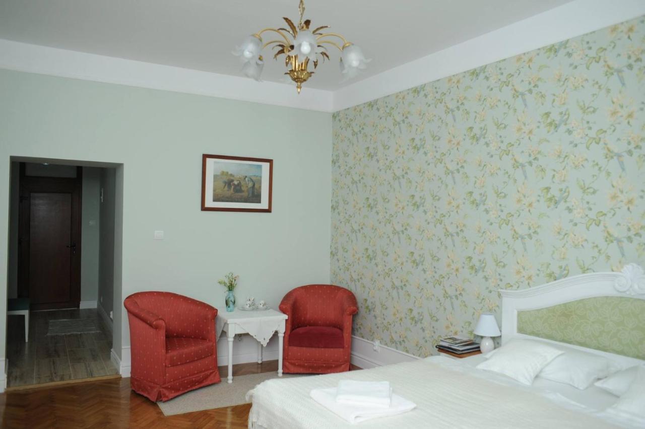 Sophie Apartment Oradea Exterior foto